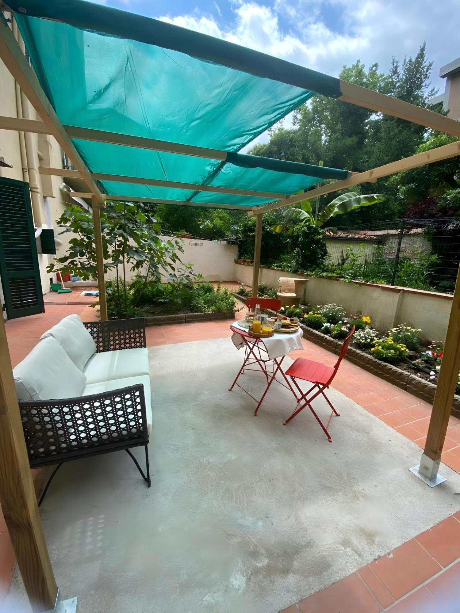 Le Petit Jardin Center Florencia